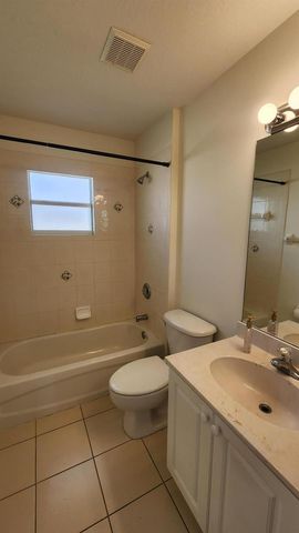 474 SW Namoit Place, Port St. Lucie, FL 34953