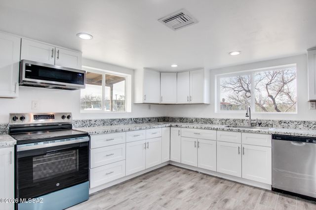 7460 S Meadowlark, Tucson, AZ 85746