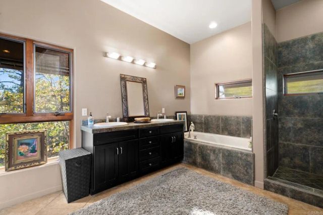 2810 Three Peaks Lane, Julian, CA 92036