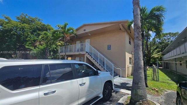 1524 SW 5th Pl B, Fort Lauderdale, FL 33312