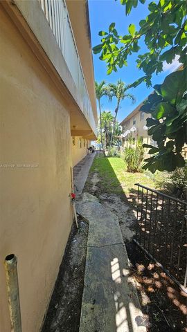 1524 SW 5th Pl B, Fort Lauderdale, FL 33312