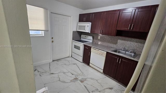 1524 SW 5th Pl B, Fort Lauderdale, FL 33312