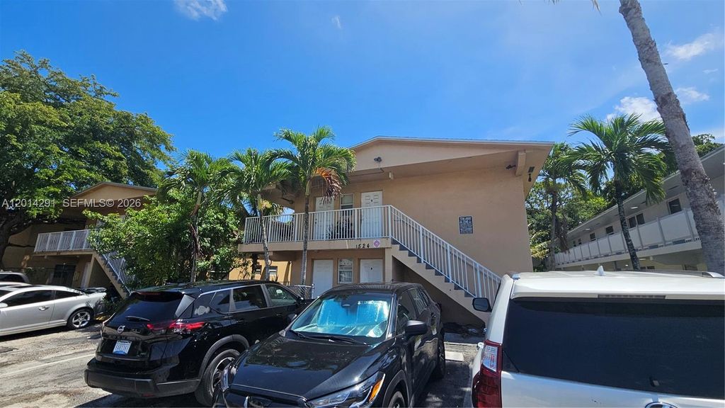 1524 SW 5th Pl B, Fort Lauderdale, FL 33312