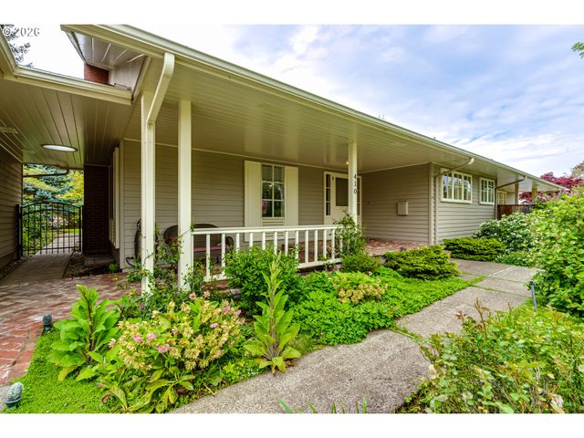 410 DARTMOOR Dr, Eugene, OR 97401