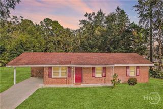 979B Pineland Avenue, Hinesville, GA 31313