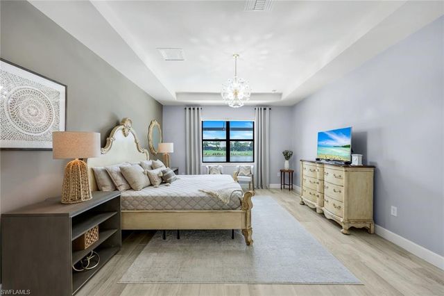 9512 Greyhawk TRL, Naples, FL 34120