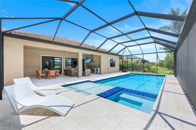 9512 Greyhawk TRL, Naples, FL 34120