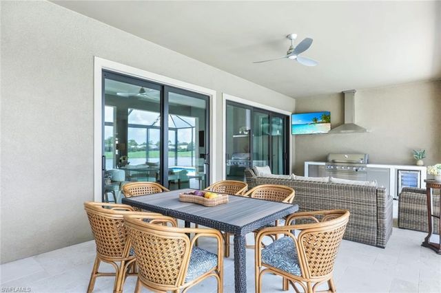 9512 Greyhawk TRL, Naples, FL 34120