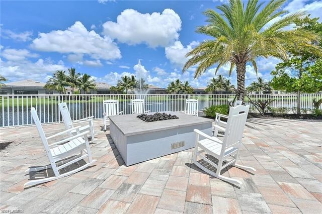 9512 Greyhawk TRL, Naples, FL 34120