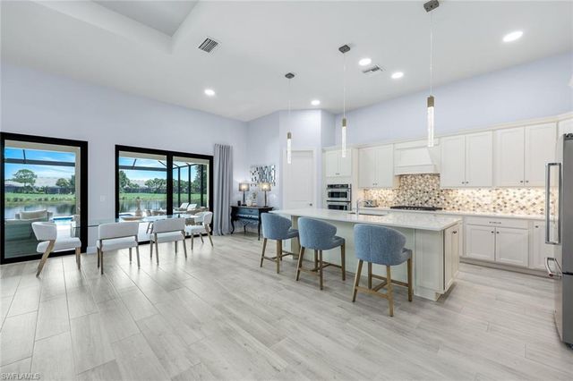 9512 Greyhawk TRL, Naples, FL 34120