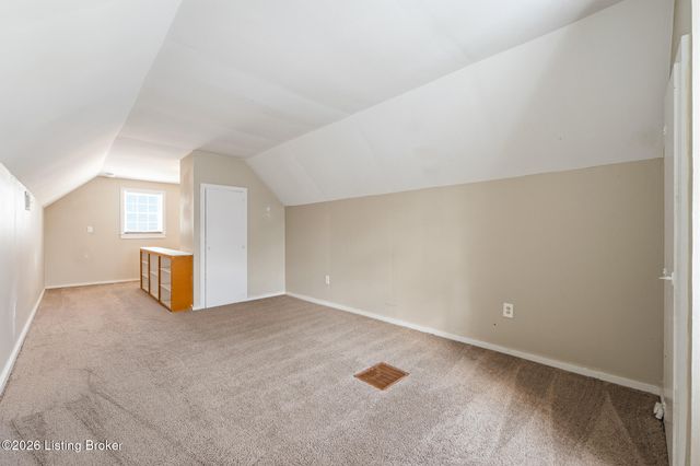 3934 Kennison Ave, Louisville, KY 40207