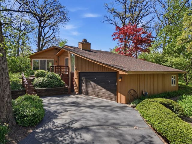 8623 W Algoma Road, Palos Park, IL 60464