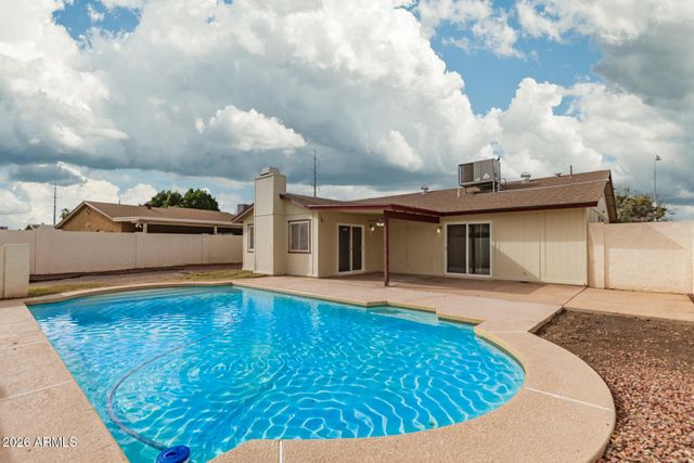 5915 S PARKSIDE Drive, Tempe, AZ 85283
