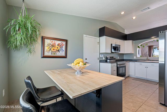 1858 W Placita De Agosto, Green Valley, AZ 85622