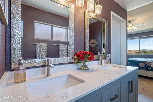 1858 W Placita De Agosto, Green Valley, AZ 85622