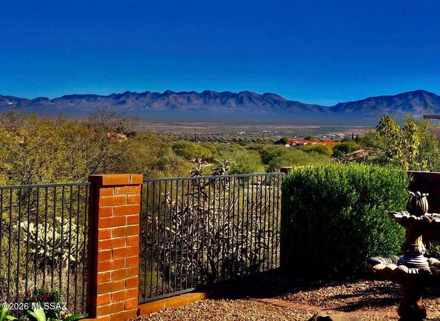 1858 W Placita De Agosto, Green Valley, AZ 85622