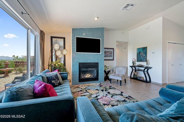 1858 W Placita De Agosto, Green Valley, AZ 85622