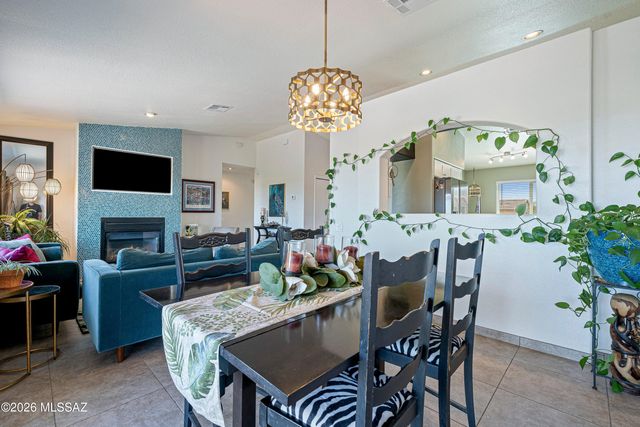 1858 W Placita De Agosto, Green Valley, AZ 85622