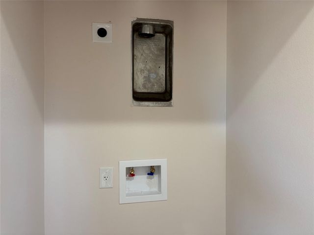 211 Big Bow, Smithville, TX 78957