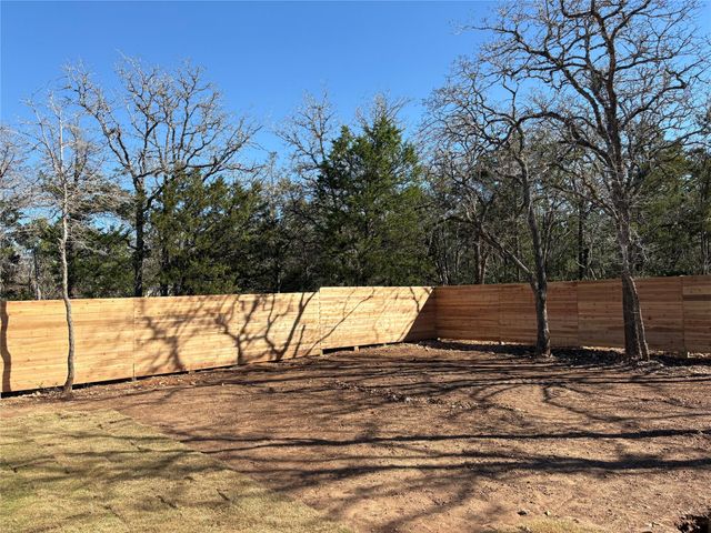 211 Big Bow, Smithville, TX 78957