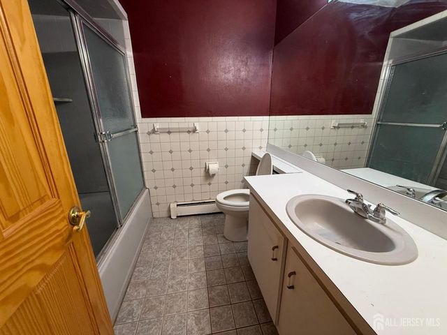 35 Thompson Avenue, Fords, NJ 08863