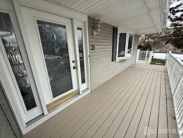 35 Thompson Avenue, Fords, NJ 08863