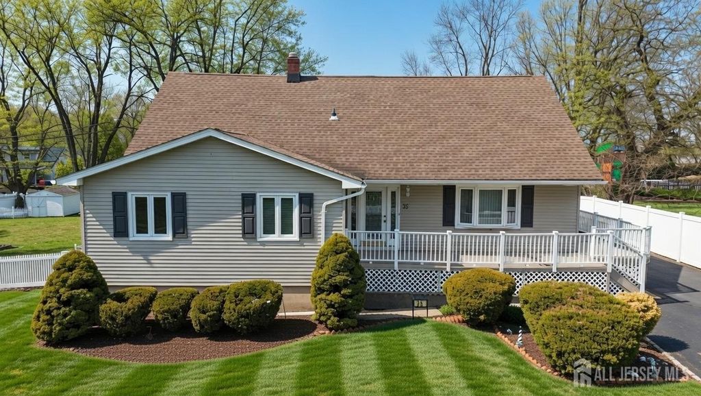 35 Thompson Avenue, Fords, NJ 08863