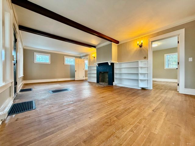 28 Leach Avenue, Franklin, NH 03235