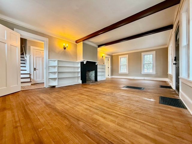 28 Leach Avenue, Franklin, NH 03235