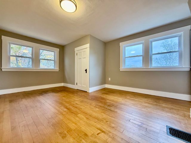 28 Leach Avenue, Franklin, NH 03235