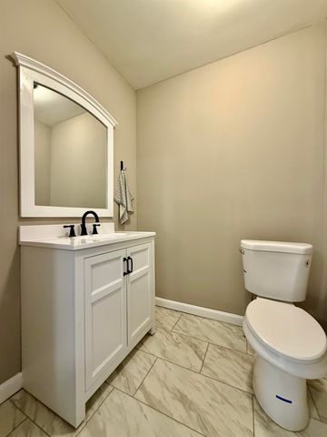 28 Leach Avenue, Franklin, NH 03235