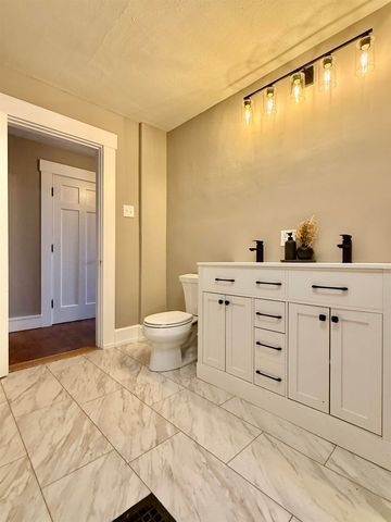 28 Leach Avenue, Franklin, NH 03235