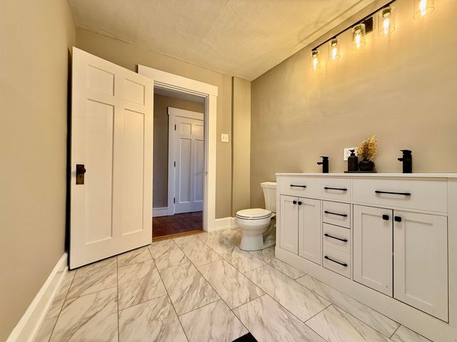 28 Leach Avenue, Franklin, NH 03235