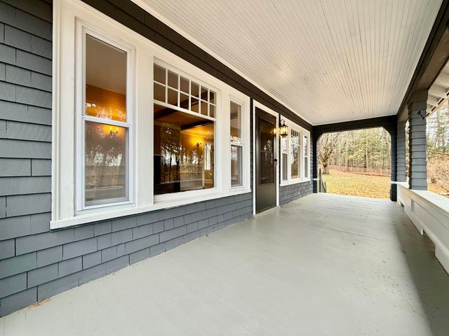 28 Leach Avenue, Franklin, NH 03235