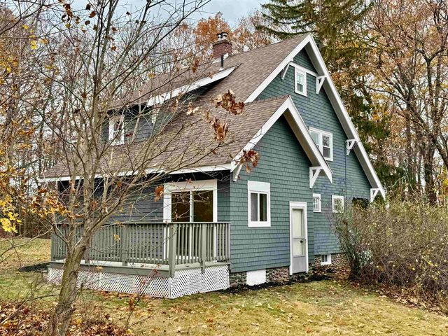 28 Leach Avenue, Franklin, NH 03235