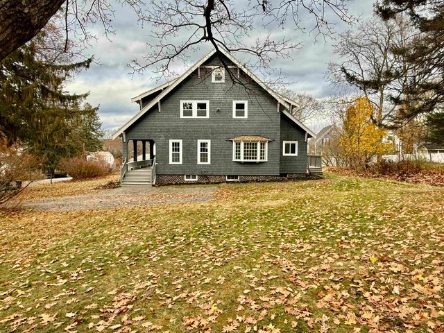 28 Leach Avenue, Franklin, NH 03235
