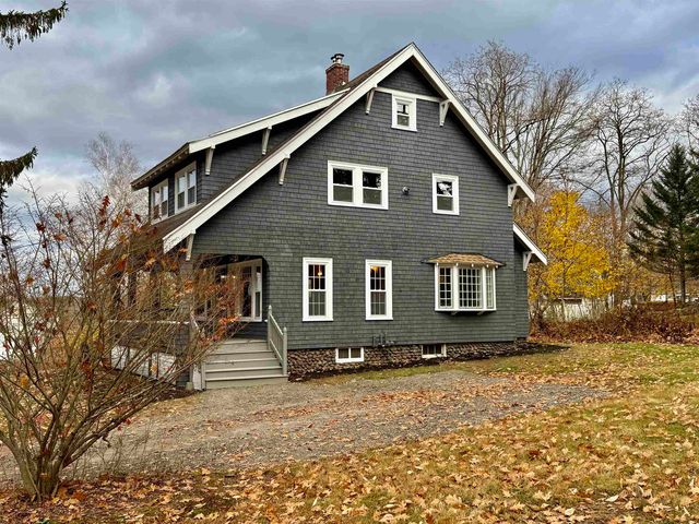 28 Leach Avenue, Franklin, NH 03235