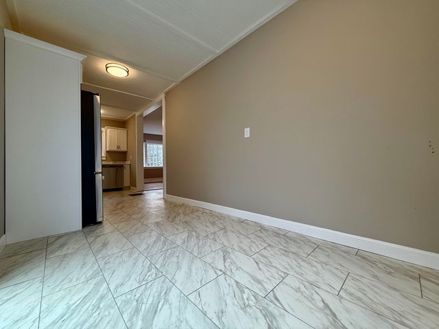 28 Leach Avenue, Franklin, NH 03235