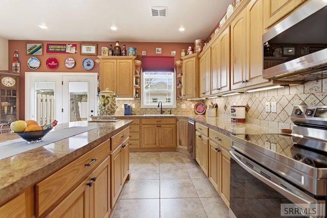 5934 S 45th W, Idaho Falls, ID 83401