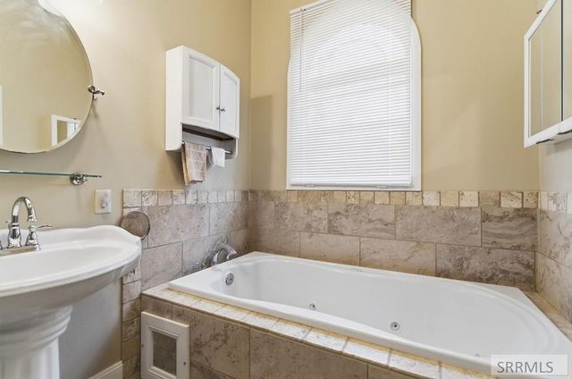 5934 S 45th W, Idaho Falls, ID 83401