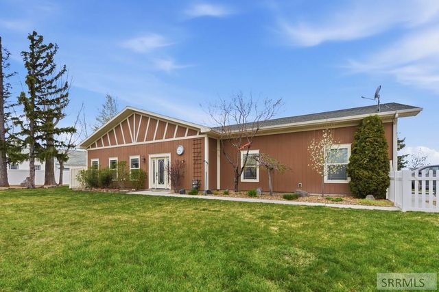 5934 S 45th W, Idaho Falls, ID 83401