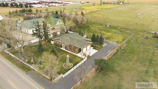 5934 S 45th W, Idaho Falls, ID 83401