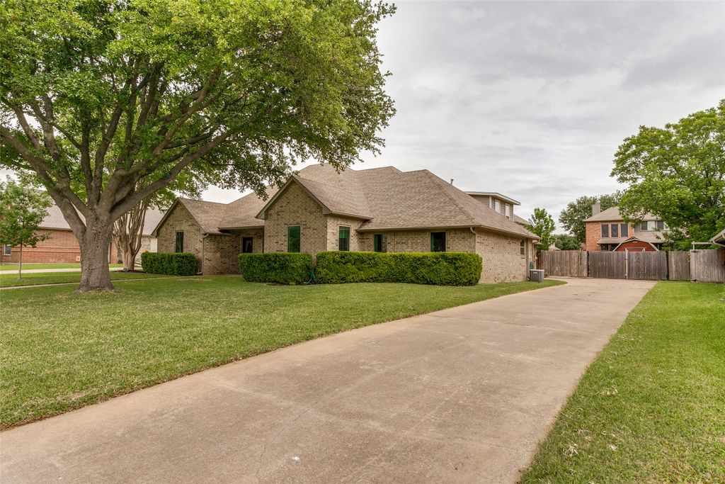 1913 Quail Run Drive, Corinth, TX 76208 — exterior