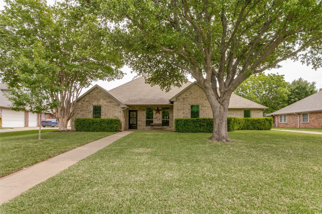 1913 Quail Run Drive, Corinth, TX 76208 — photo 2