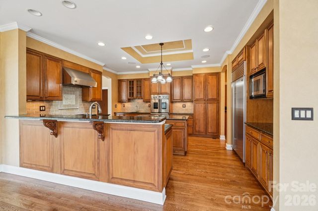 304 Pine Forest Trace, Hendersonville, NC 28739
