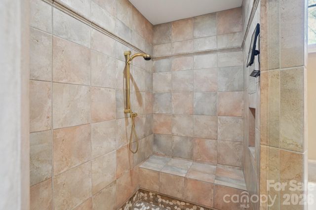 304 Pine Forest Trace, Hendersonville, NC 28739