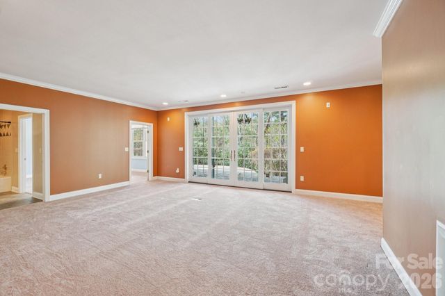 304 Pine Forest Trace, Hendersonville, NC 28739