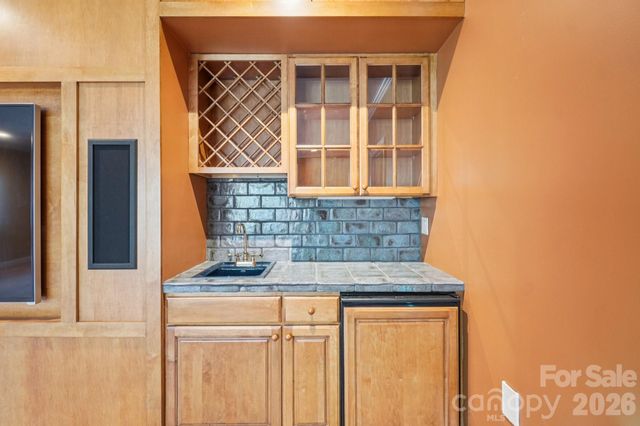 304 Pine Forest Trace, Hendersonville, NC 28739