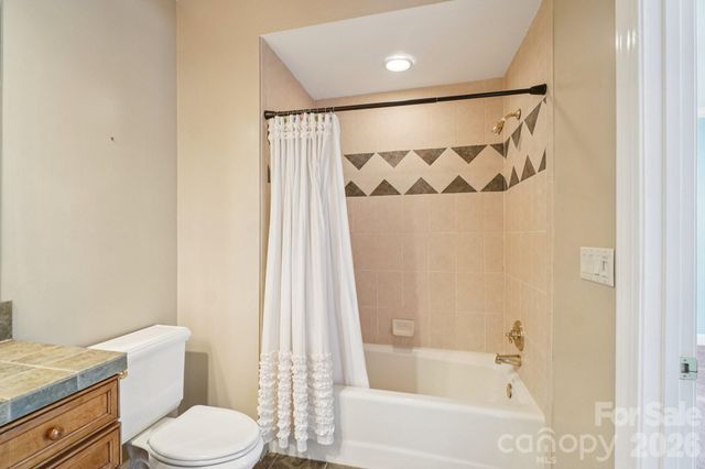 304 Pine Forest Trace, Hendersonville, NC 28739