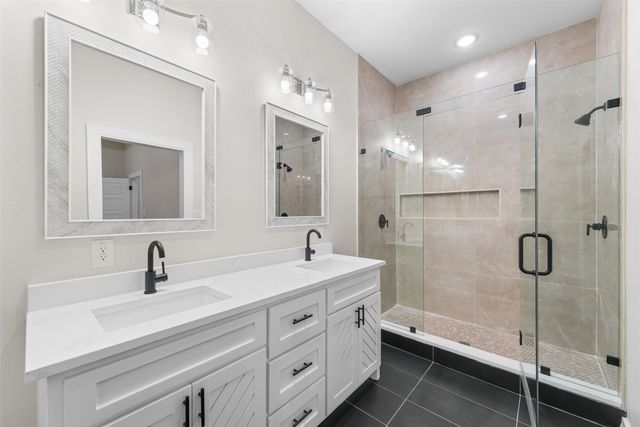 108 Parkside Drive, Trinidad, TX 75163